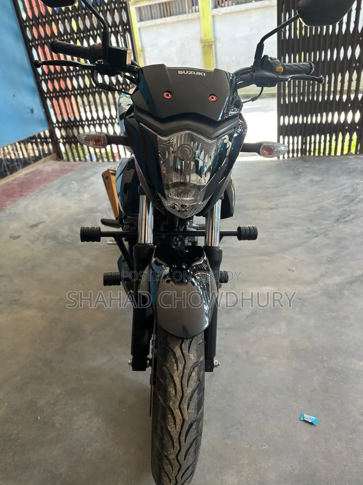 সুজুকি জিক্সার ২০২৫ কালো