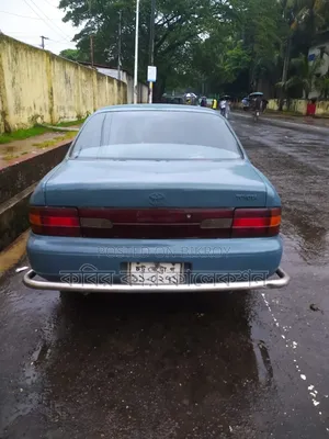 টয়োটা করোল্লা ১৯৯২ গ্রে