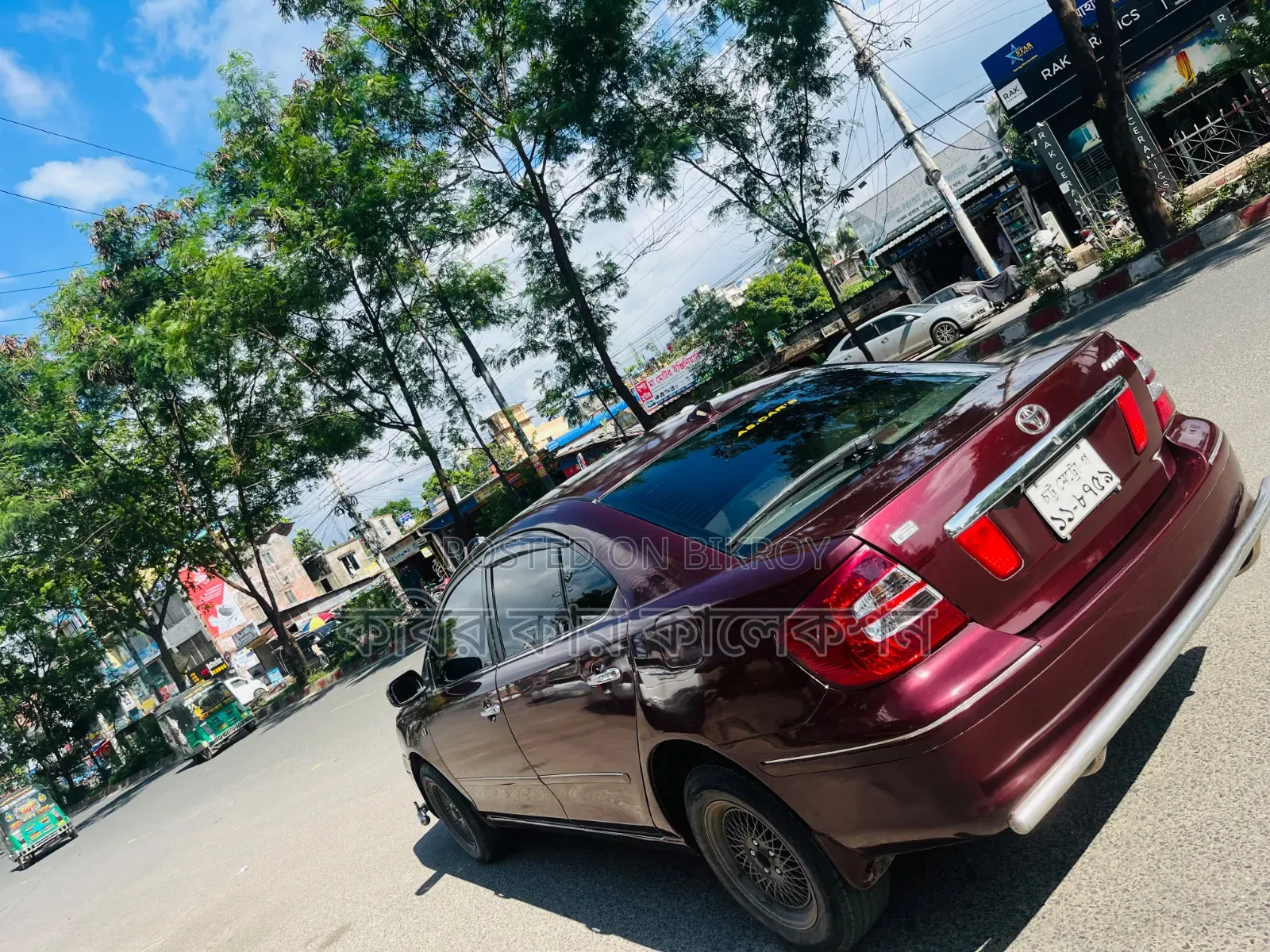 টয়োটা প্রমিও ২০০৪ মেরুন