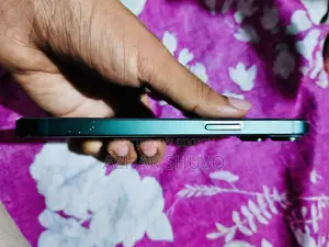 Apple iPhone 13 128 GB Green