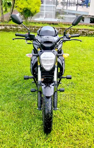 নিও সুজুকি জিক্সার ২০২৩ ব্ল্যাক
