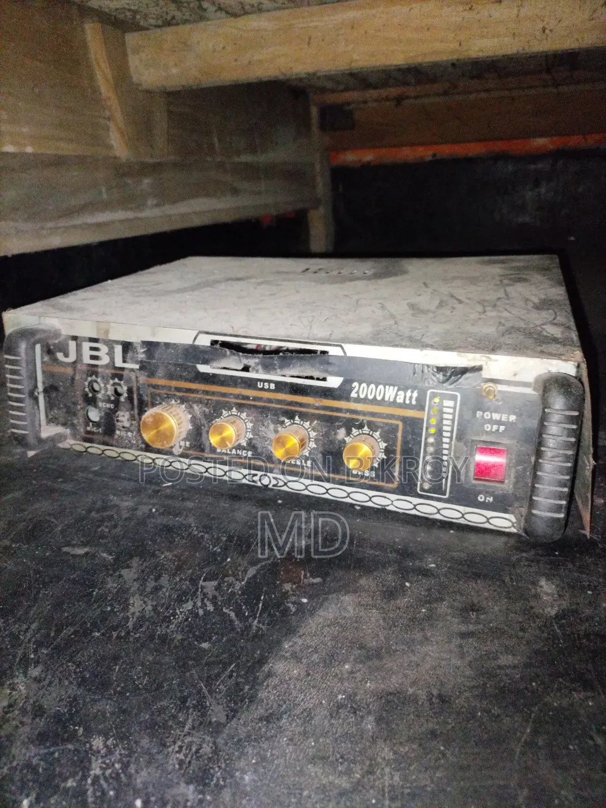 Music Playing Amplifier