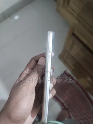 Samsung Galaxy J7 Prime 16 GB White