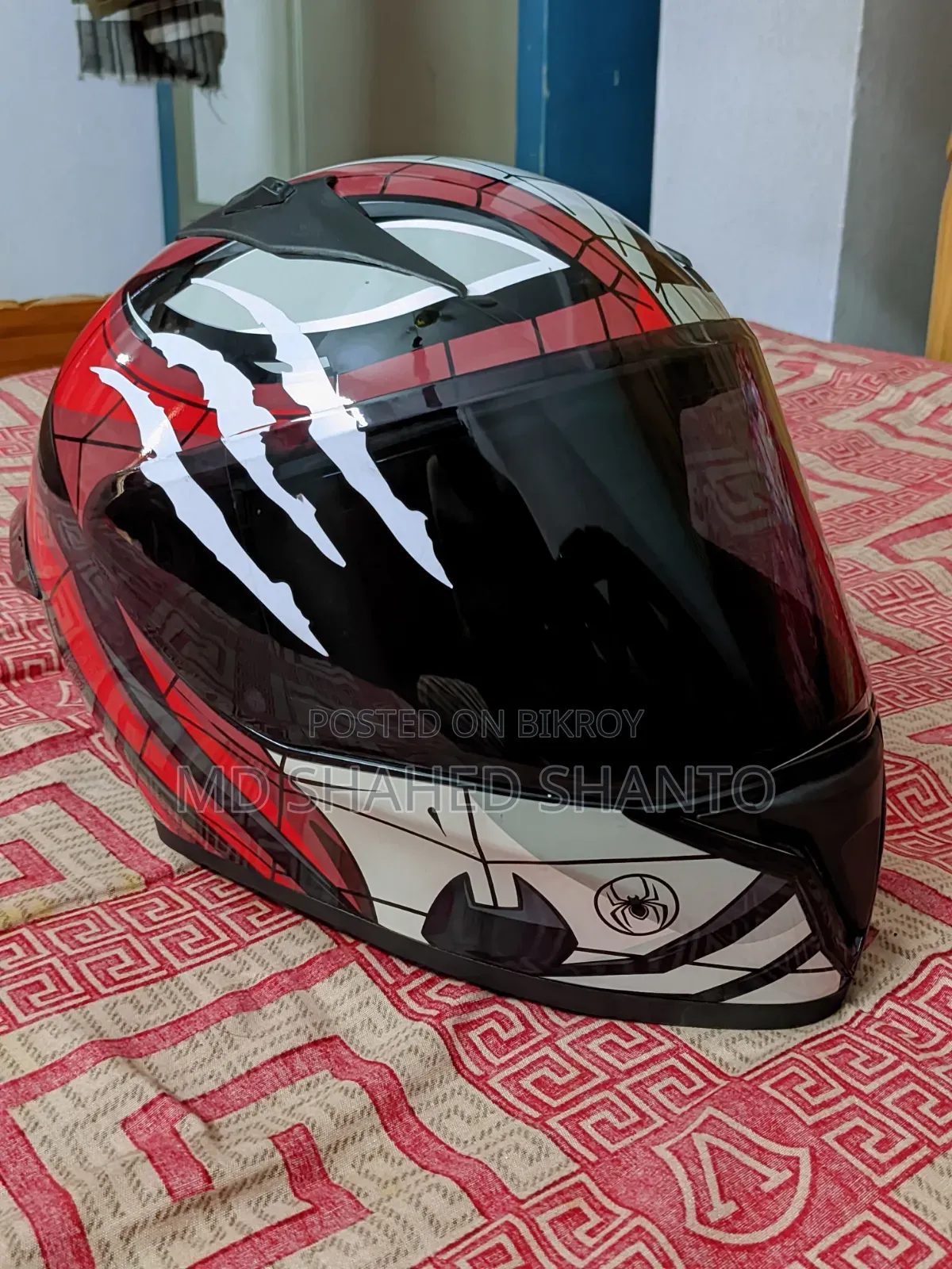 Vega Helmet Spiderman Edition