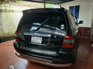 Toyota Kluger 2004 Black