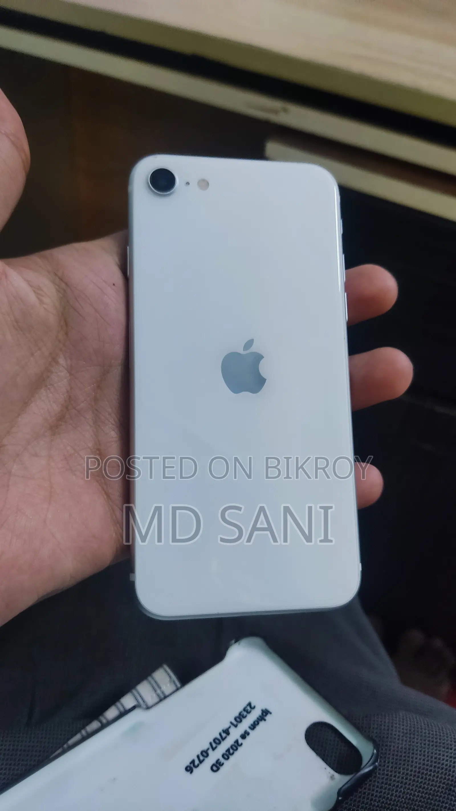 Apple iPhone SE (2020) 64 GB White