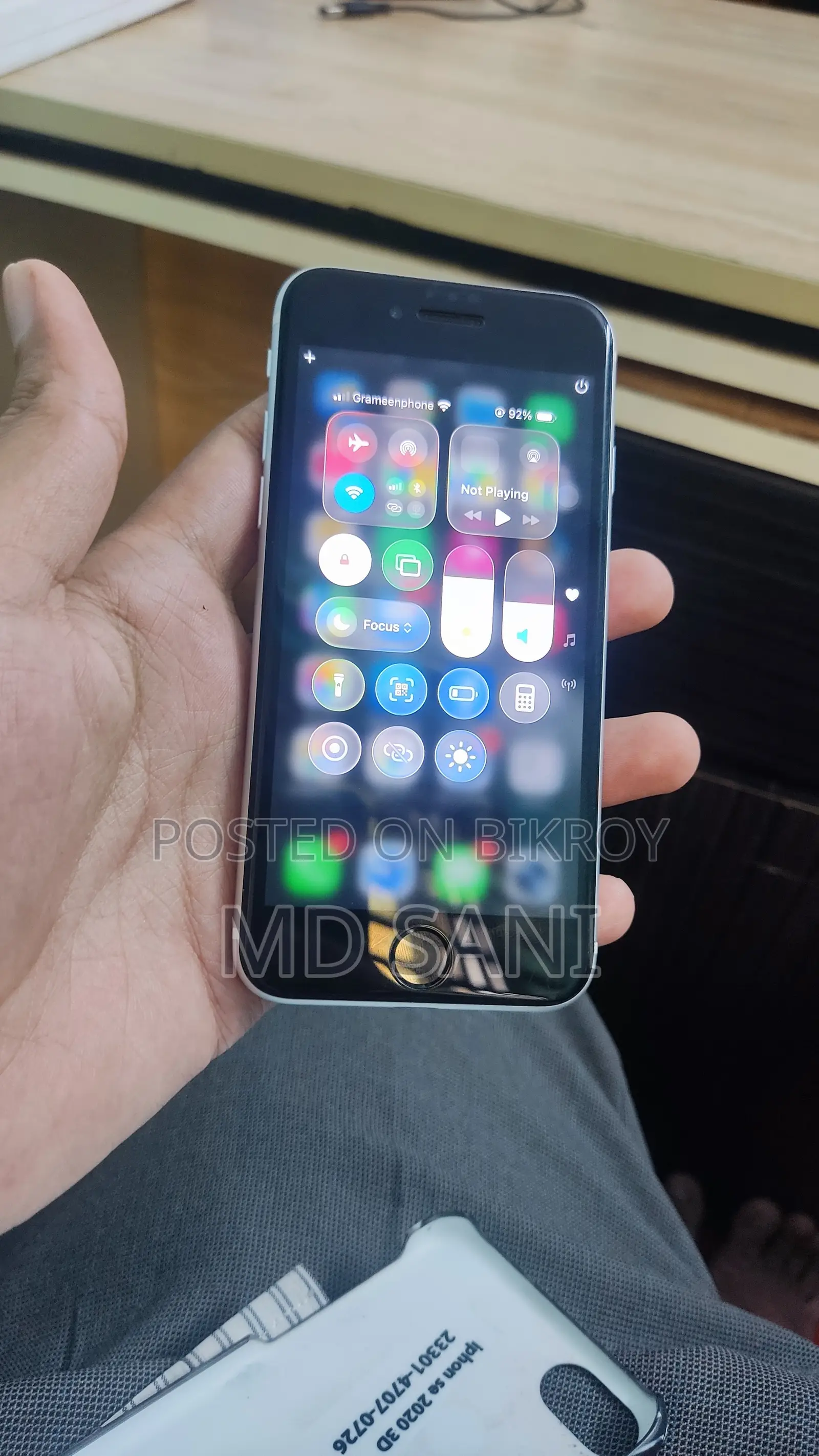 Apple iPhone SE (2020) 64 GB White