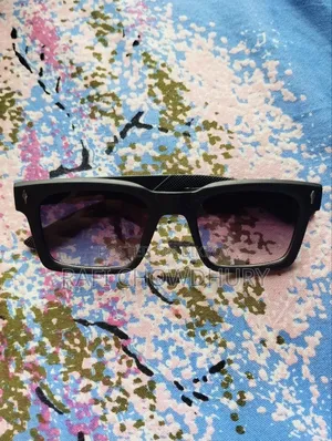 Premium Black Sunglasses | Stylish Design | Excellent Condition
