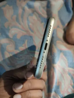 অ্যাপল আইফোন ১১ ১২৮ জিবি হোয়াইট