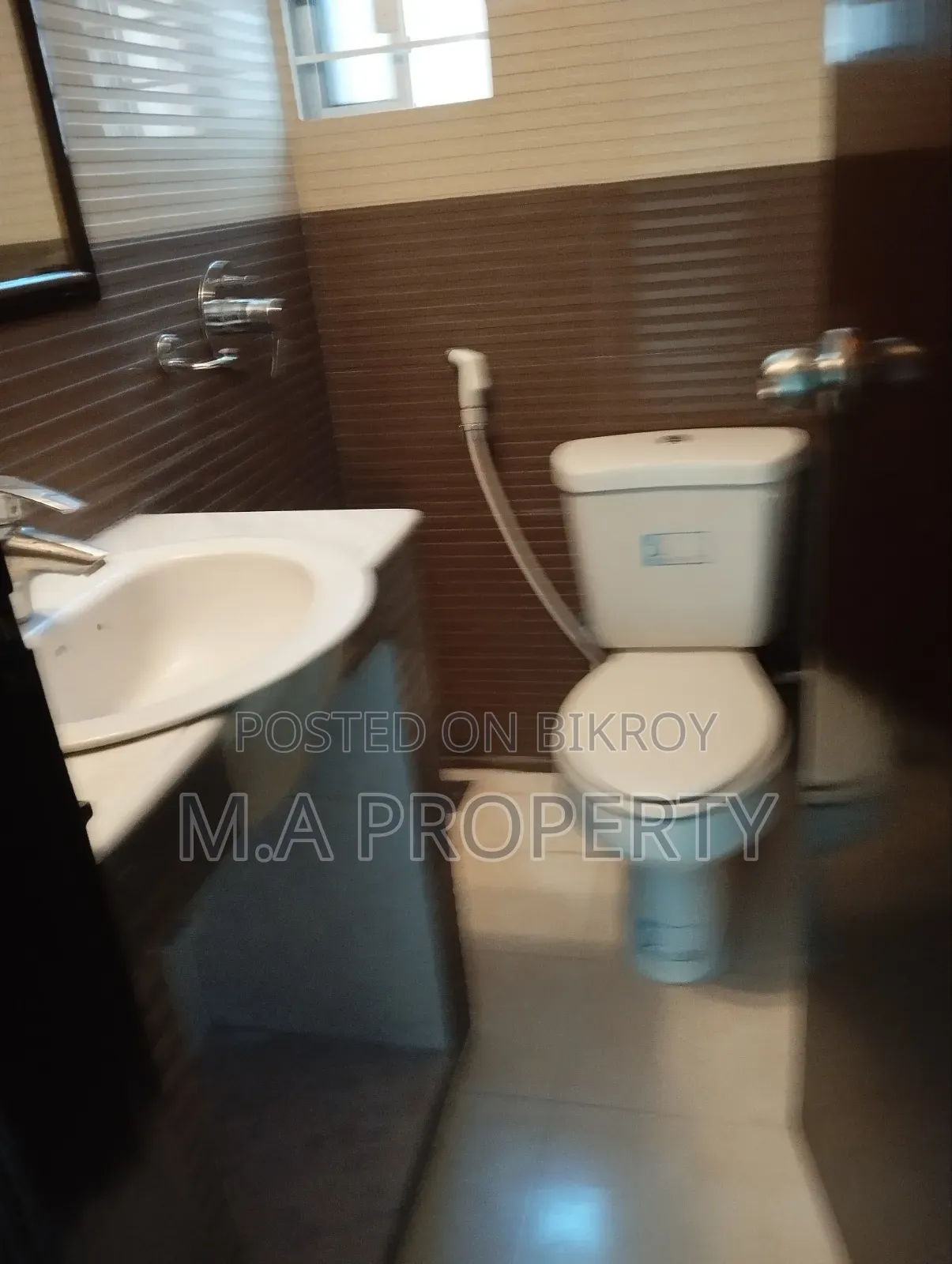 4 Bedrooms Apartment in Anz, Gulshan for Rent