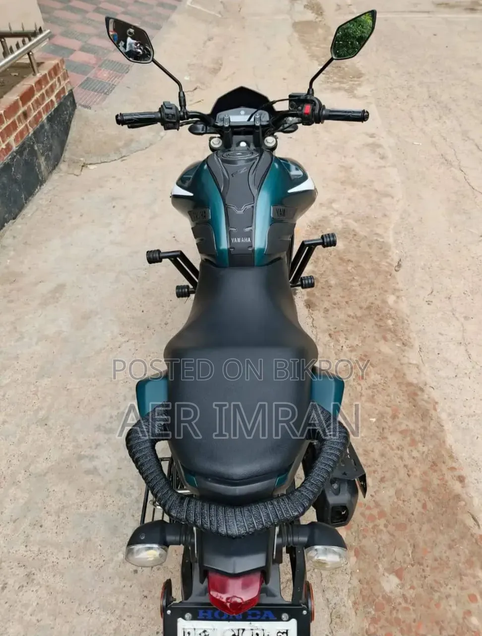 ইয়ামাহা এফজেডএস ভি৩ ২০২৩ ব্রাউন