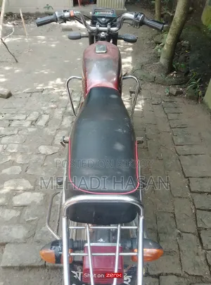 Bajaj Boxer 100 2006 Brown