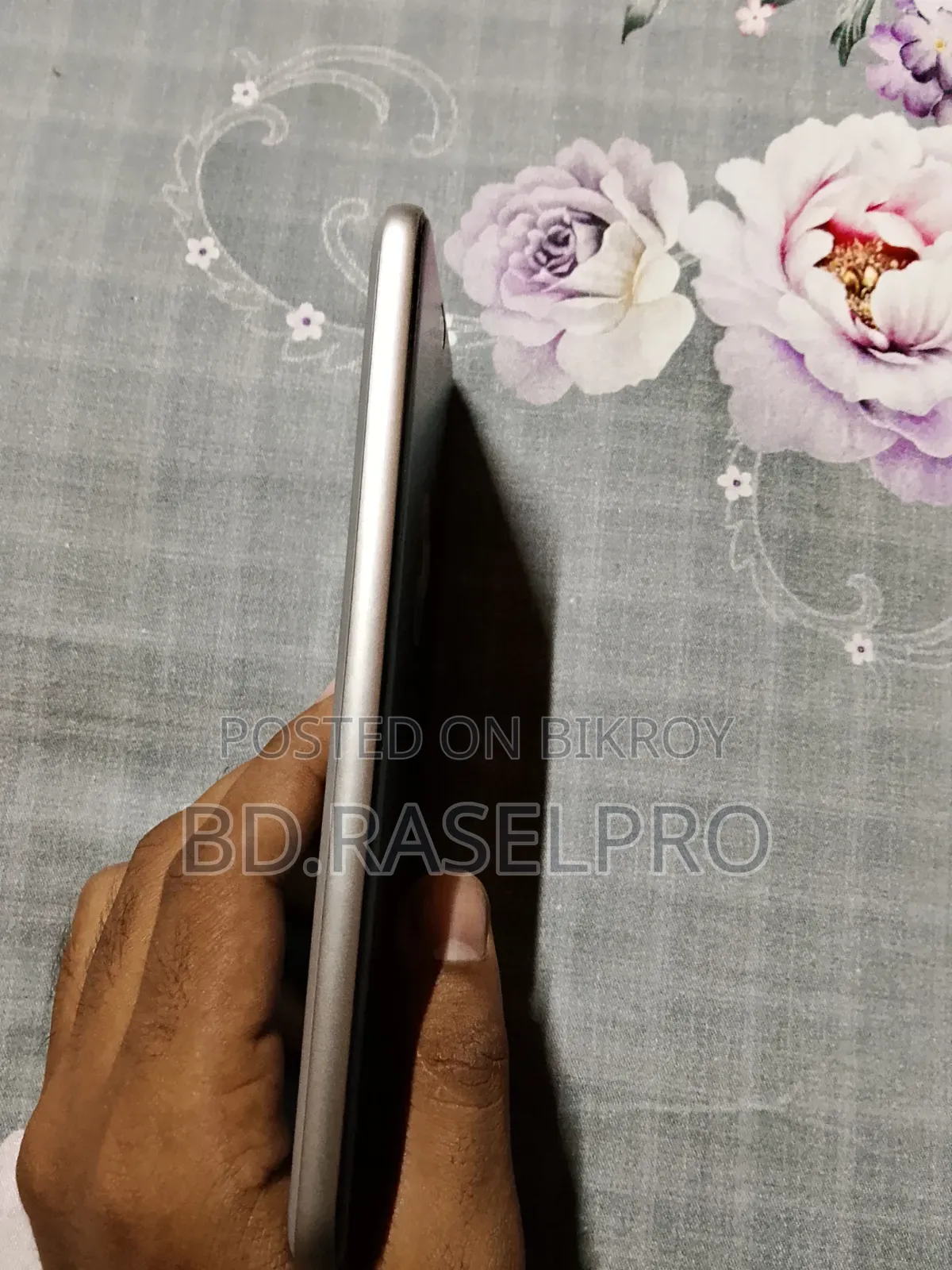 অনার ৪০০ ৫১২ জিবি সিলভার