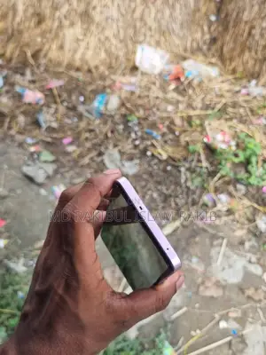 Realme 128 GB Pink