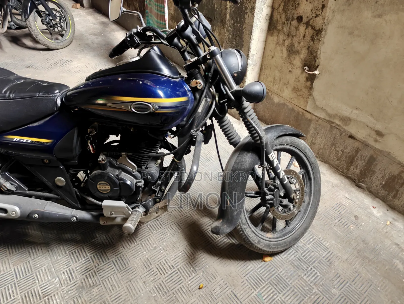 বাজাজ এভেঞ্জার ১৫০ স্ট্রিট ২০১৬ ব্লু