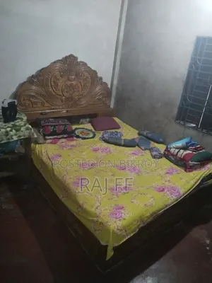 ৬/৭ একটি ফুল বক্স খাট।