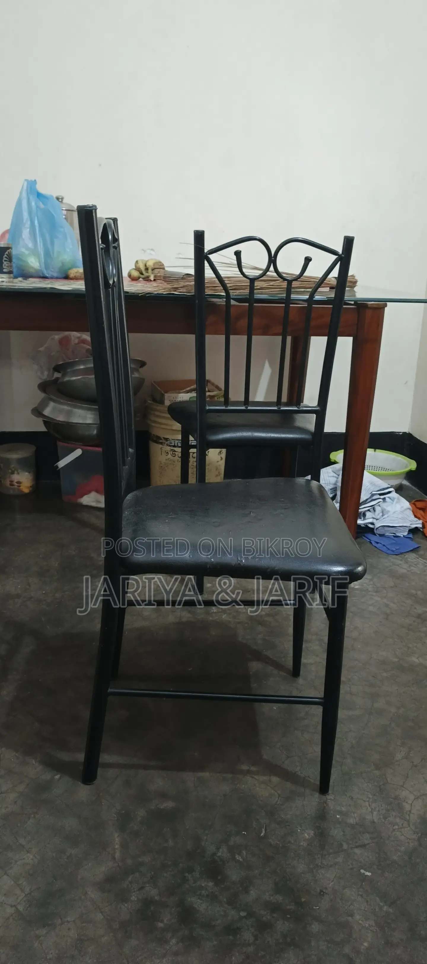 Regal Chair