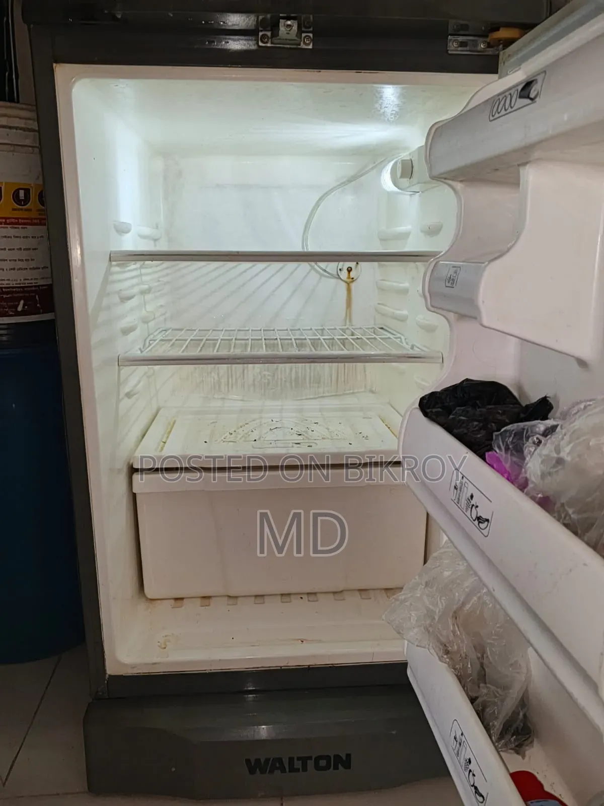 Walton Refrigerator, 100% Copper, 18 cft, The fridge looks like completely new