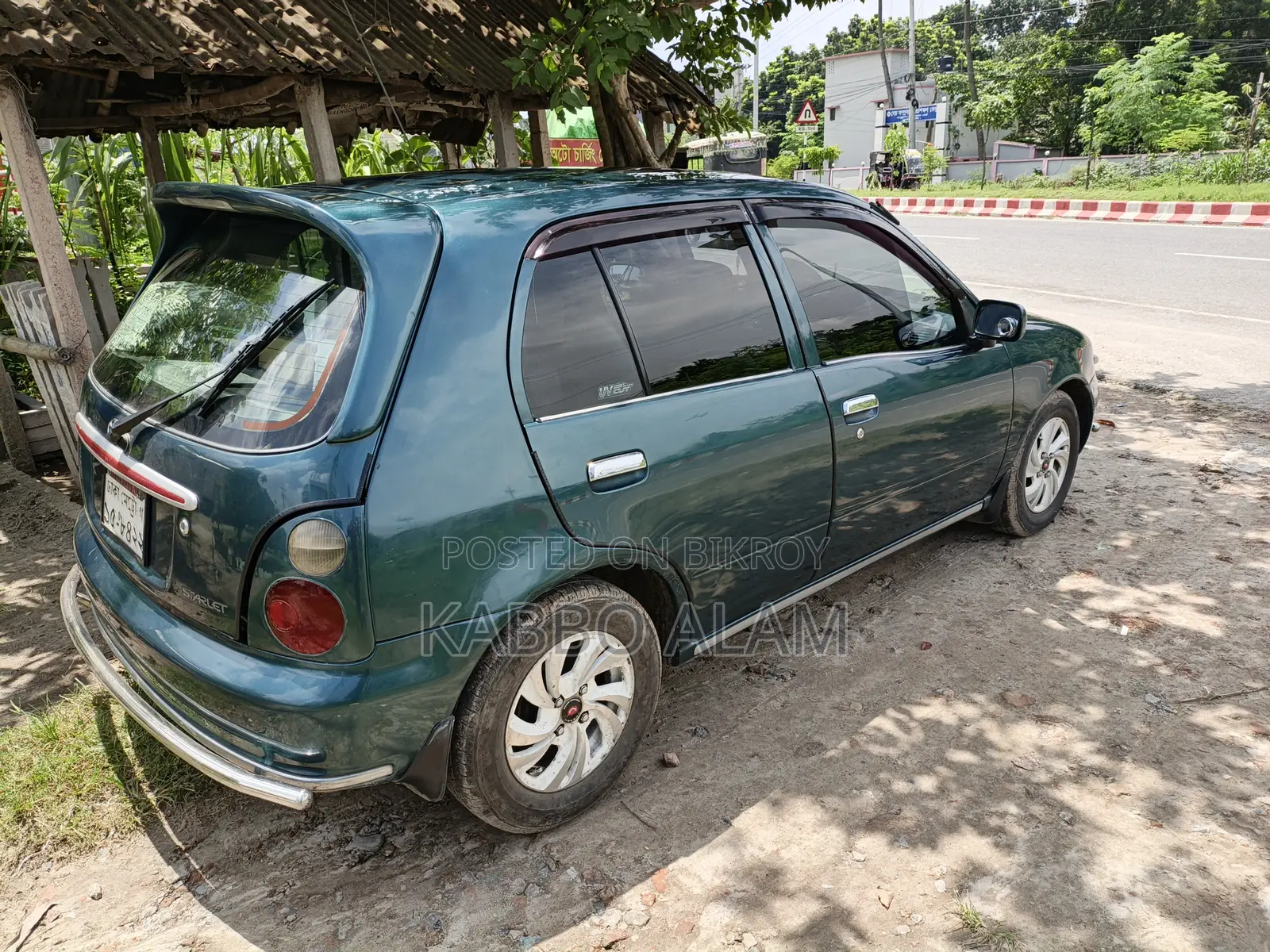 Toyota Starlet 2000 Green