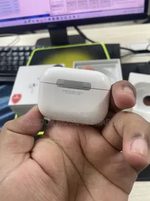 এয়ারপডস প্রো ২য় জেন দুবাই ভার্সন ১:১