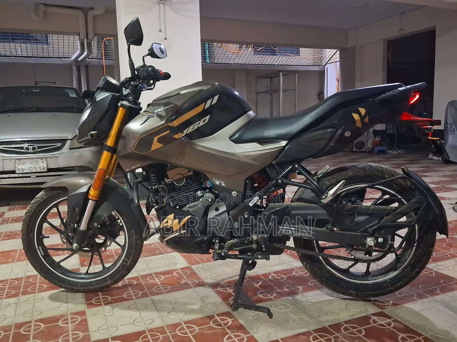 Hero Xtreme 160R 4V 2025 Brown