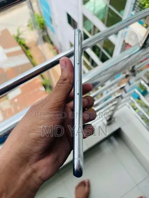 অ্যাপল আইফোন ১১ প্রো ম্যাক্স ২৫৬ জিবি হোয়াইট