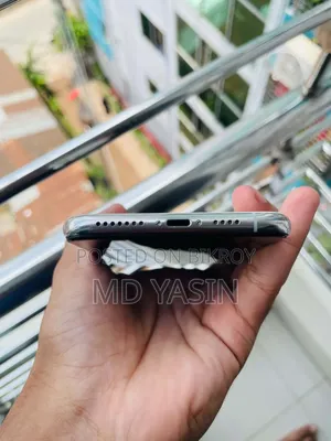 অ্যাপল আইফোন ১১ প্রো ম্যাক্স ২৫৬ জিবি হোয়াইট