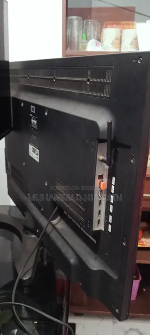 Walton Smart TV 40 Full Fresh No Repairing History
