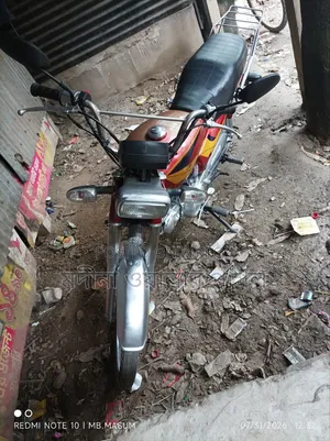 Honda 2006 Red