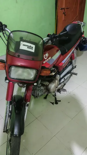 মোটরসাইকেল ২০০১ রেড