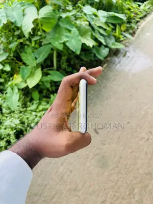Apple iPhone 11 64 GB Yellow