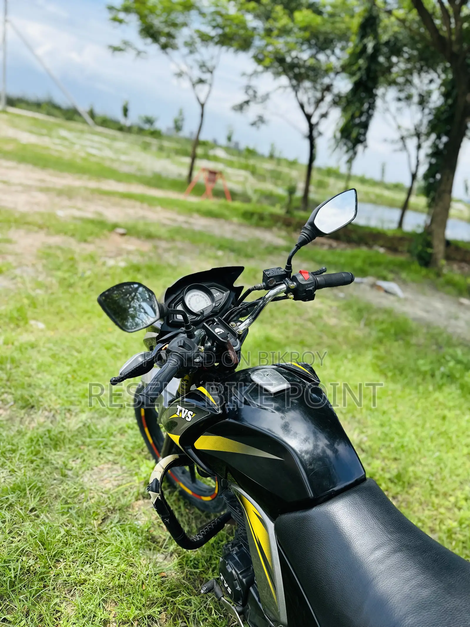 TVS Stryker 125 2023 Yellow