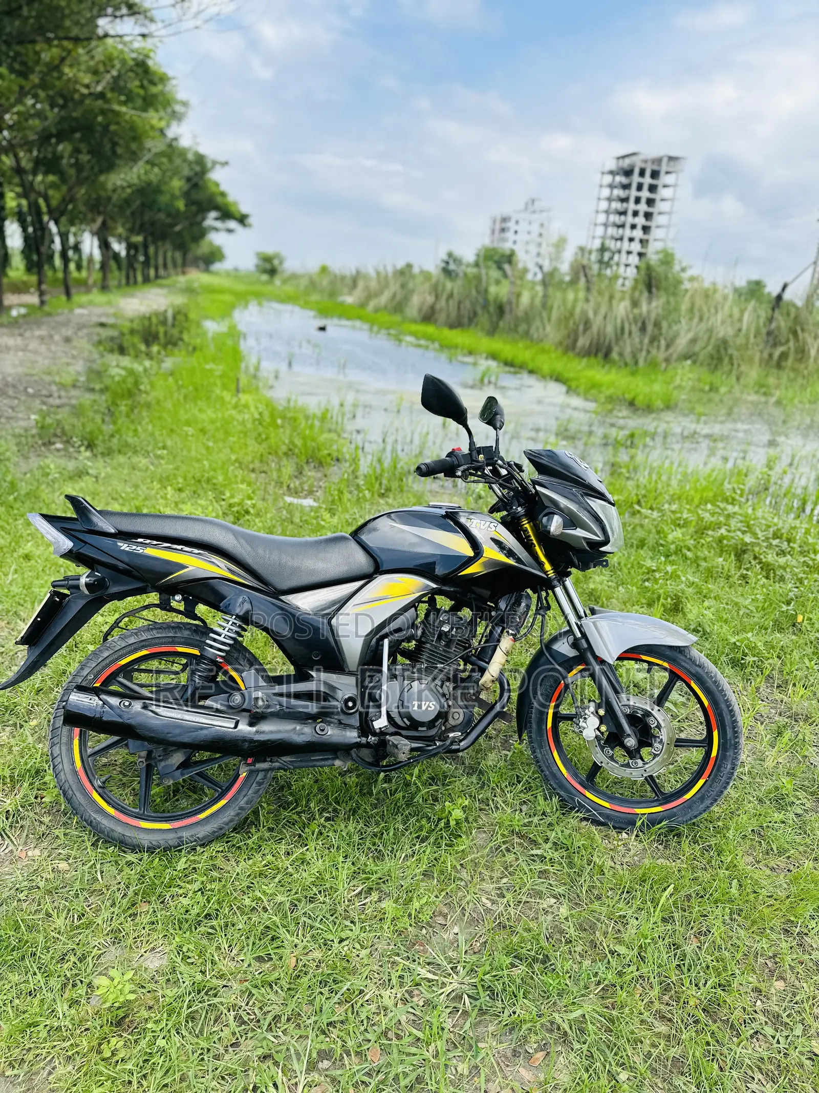 TVS Stryker 125 2023 Yellow
