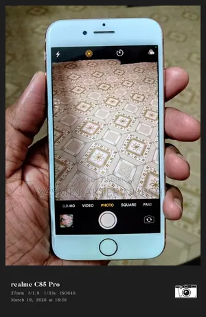 অ্যাপল আইফোন ৮ ৬৪ জিবি হোয়াইট