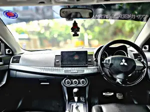 মিতসুবিশি ল্যান্সার ২০১০ রেড