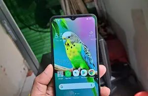 Realme V30 128 GB Gold