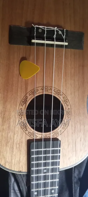 Ukulele 26"