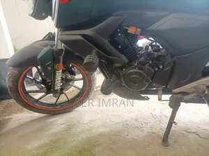 ইয়ামাহা এফজেডএস ভি৩ ২০২৩ ব্রাউন