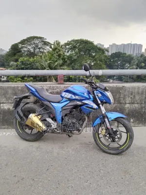 সুজুকি গিক্সার ২০১৭ নীল