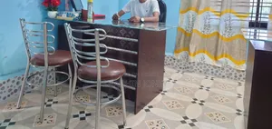 অফিস টেবিল বস চেয়ার