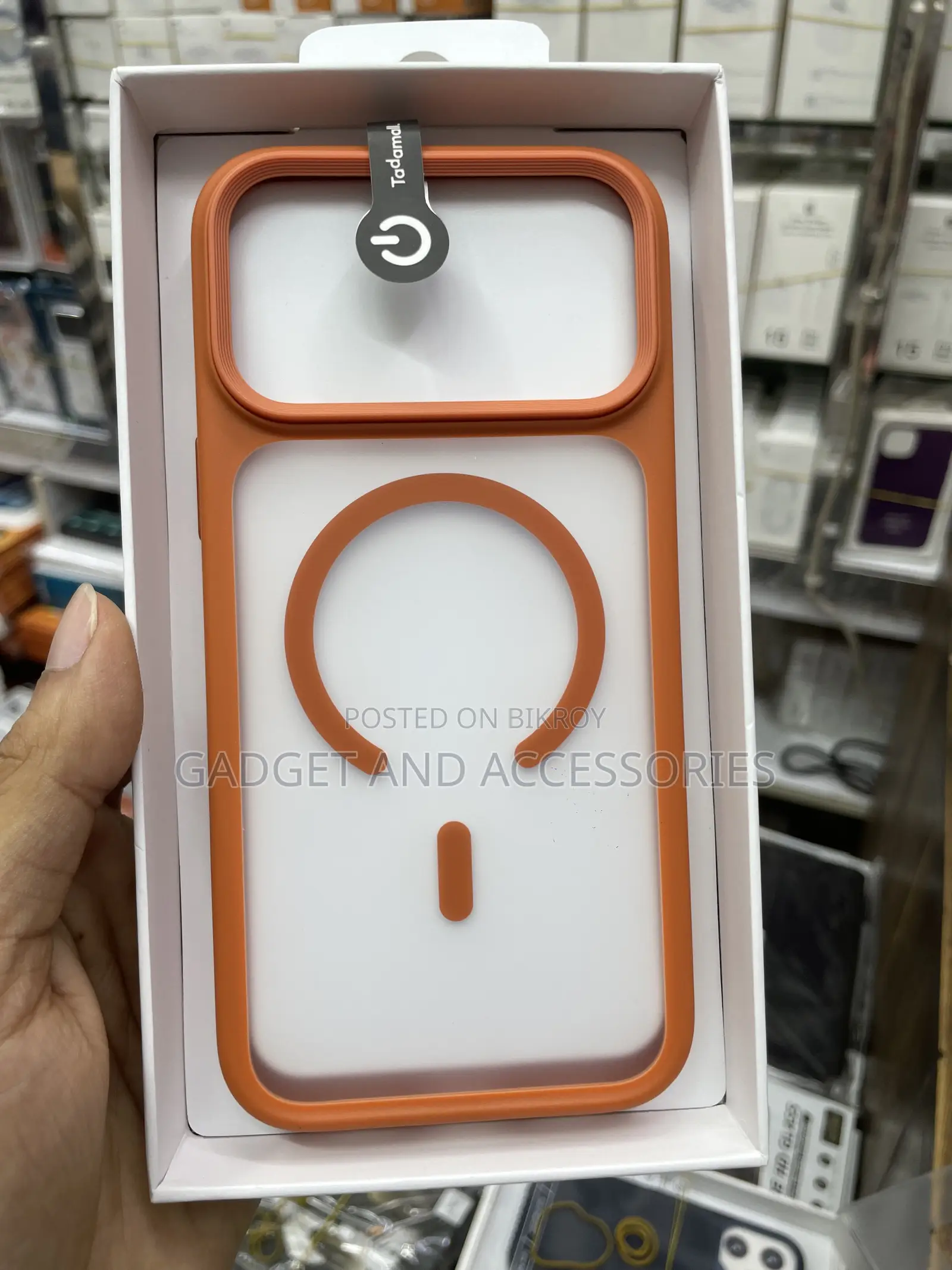Tadamall Mad Case in iPhone