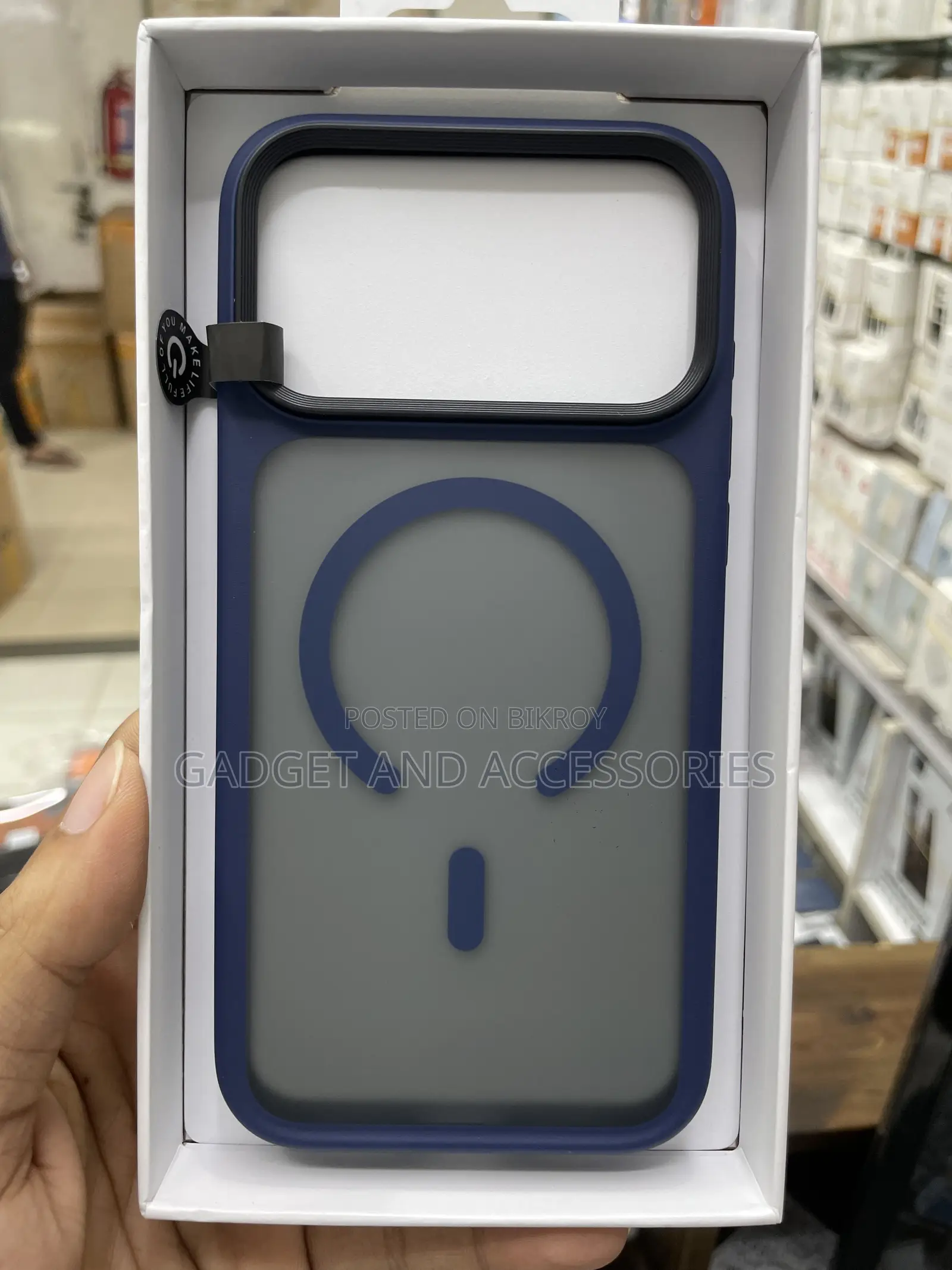 Tadamall Mad Case in iPhone