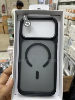 Tadamall Mad Case in iPhone
