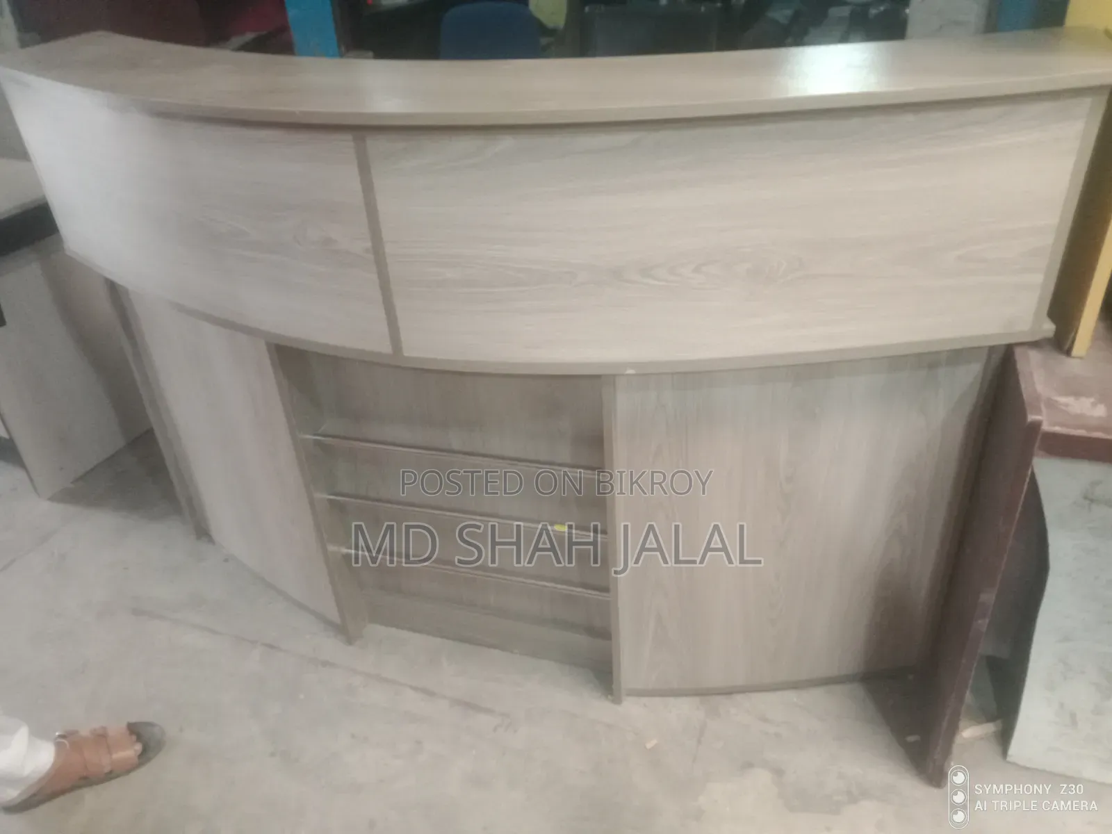 Counter Table, condition is good, you can take it if you want