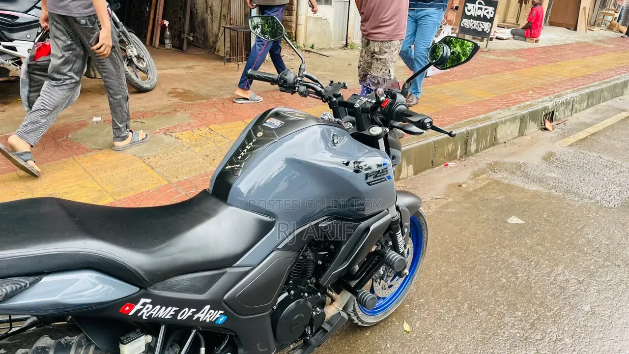Yamaha FZS V3 2023 Gray