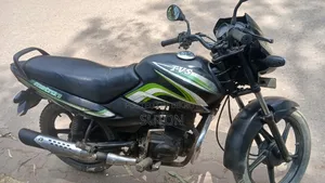 টিভিএস মেট্রো ২০১৬ কালো