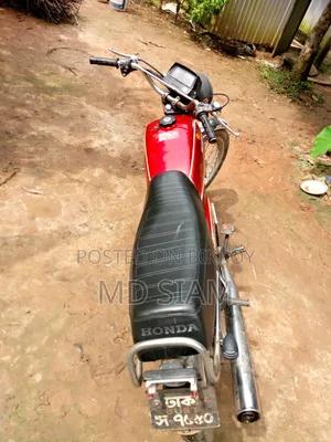 নতুন হোন্ডা ১৯৯০ লাল