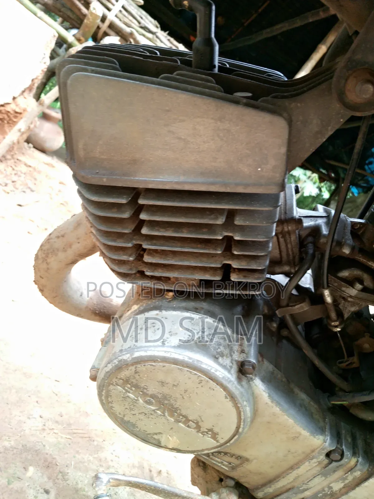 নতুন হোন্ডা ১৯৯০ লাল