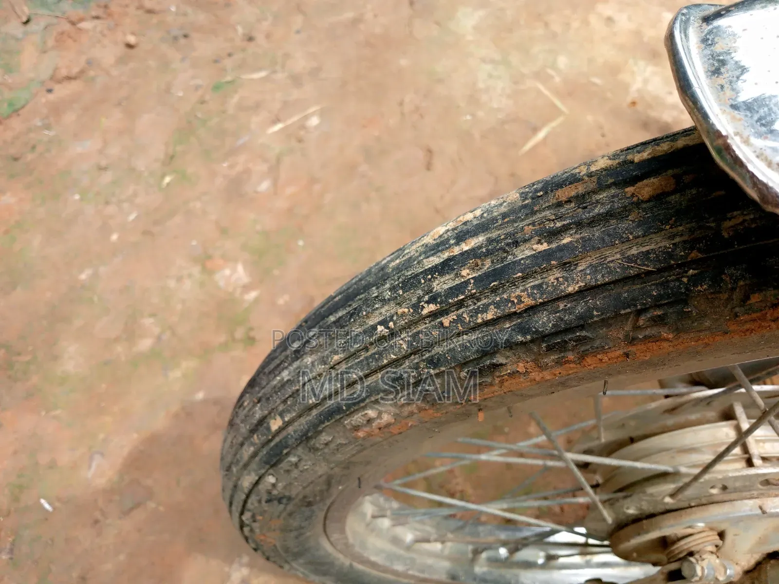 নতুন হোন্ডা ১৯৯০ লাল