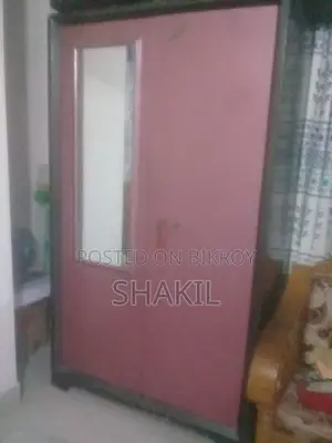 স্টিল আলমিরা